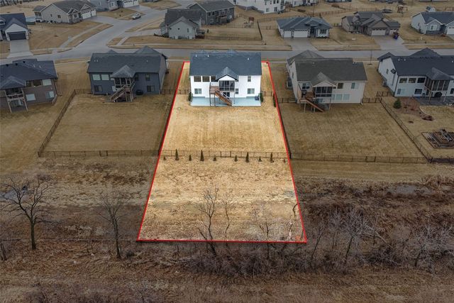 306 Dogwood Lane, Tiffin, IA 52340