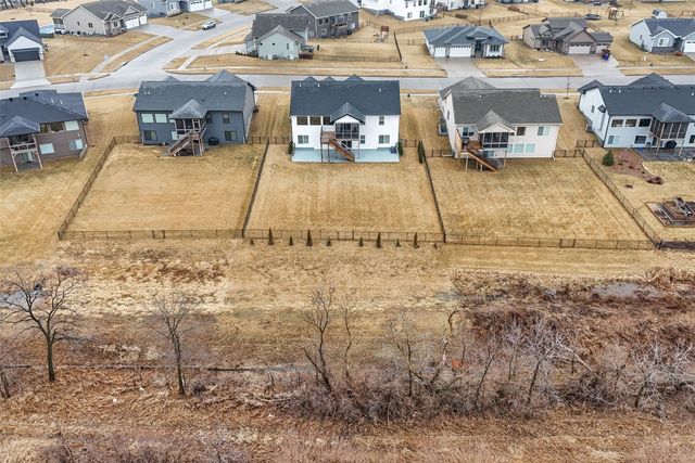 306 Dogwood Lane, Tiffin, IA 52340