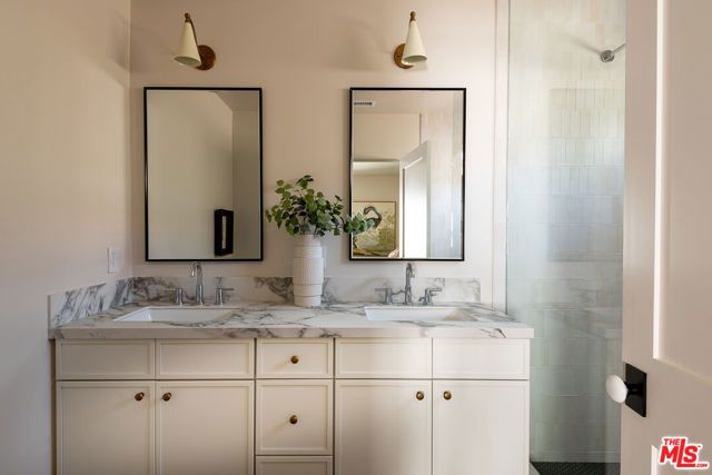 927 S Sycamore Avenue, Los Angeles, CA 90036