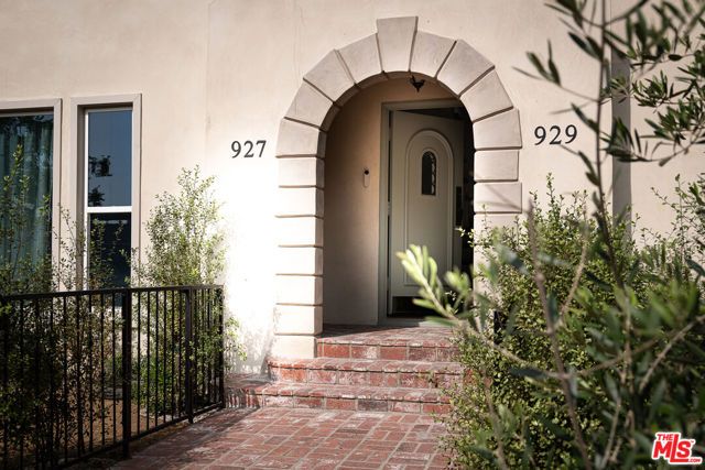 927 S Sycamore Avenue, Los Angeles, CA 90036