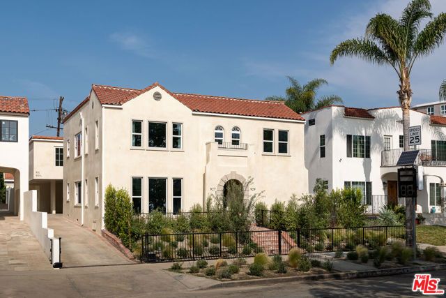 927 S Sycamore Avenue, Los Angeles, CA 90036