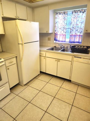 1250 S PINELLAS AVENUE 506, Tarpon Springs, FL 34689