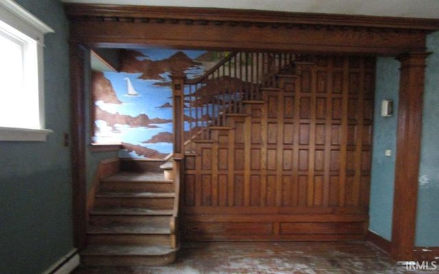 1319 E Center Street, Warsaw, IN 46580