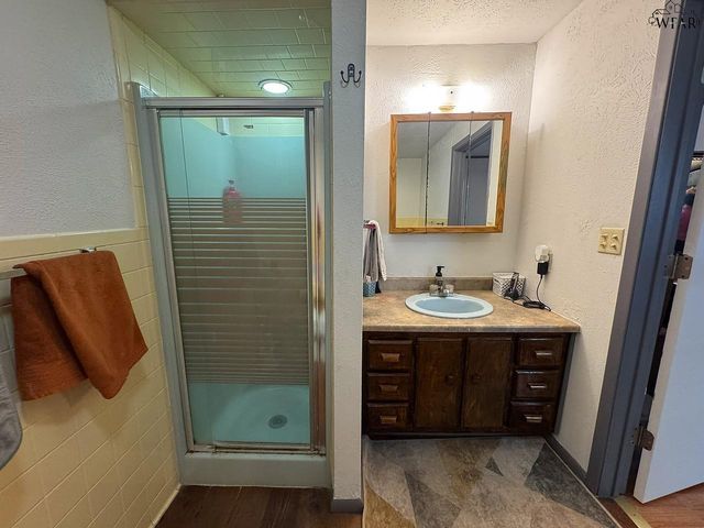 1106 HILLCREST DRIVE, Vernon, TX 76384