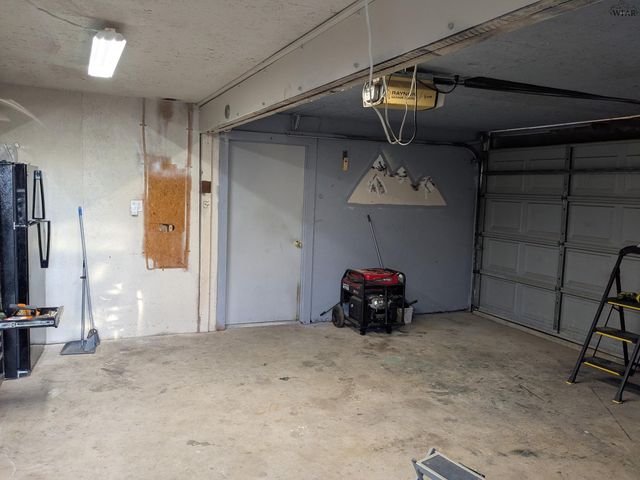 1106 HILLCREST DRIVE, Vernon, TX 76384