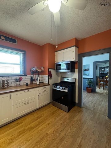 1106 HILLCREST DRIVE, Vernon, TX 76384