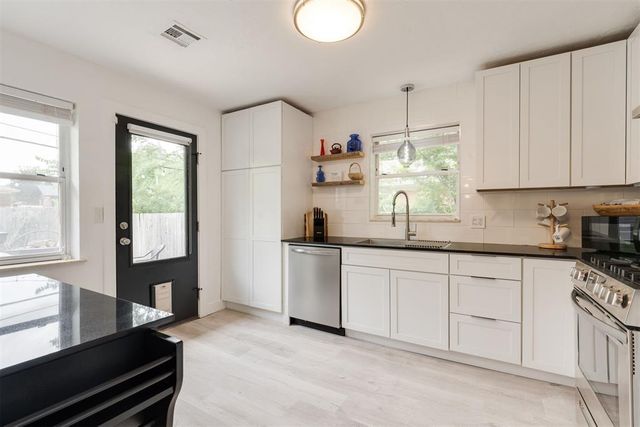 1704 Oxford Way, Oklahoma City, OK 73120