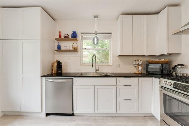 1704 Oxford Way, Oklahoma City, OK 73120