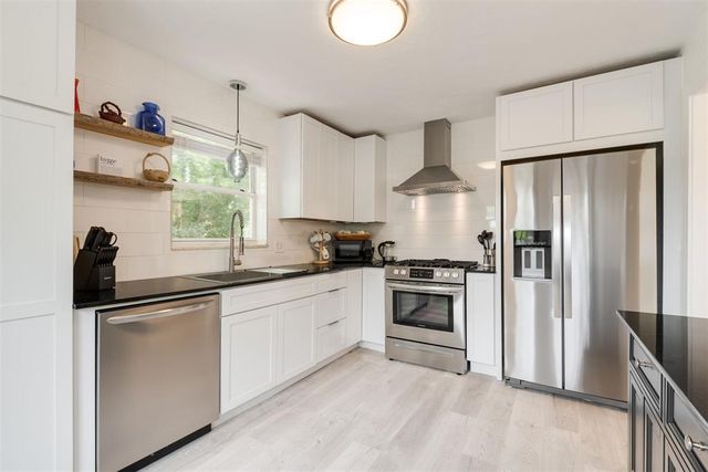 1704 Oxford Way, Oklahoma City, OK 73120