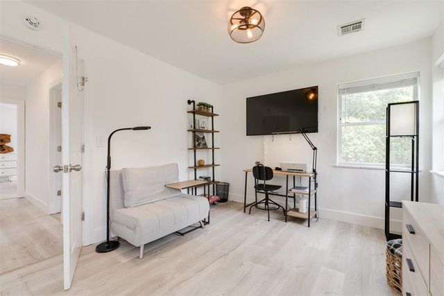1704 Oxford Way, Oklahoma City, OK 73120