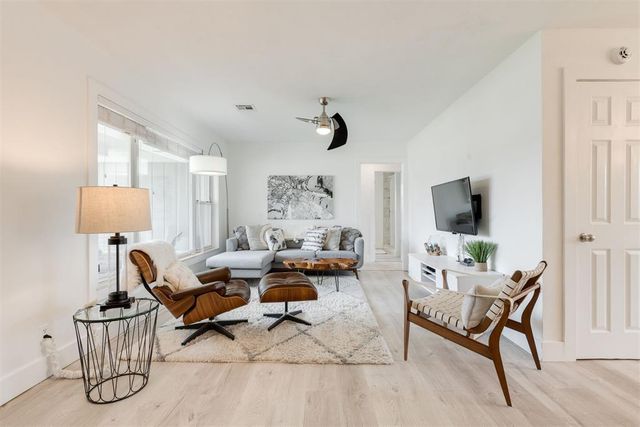 1704 Oxford Way, Oklahoma City, OK 73120