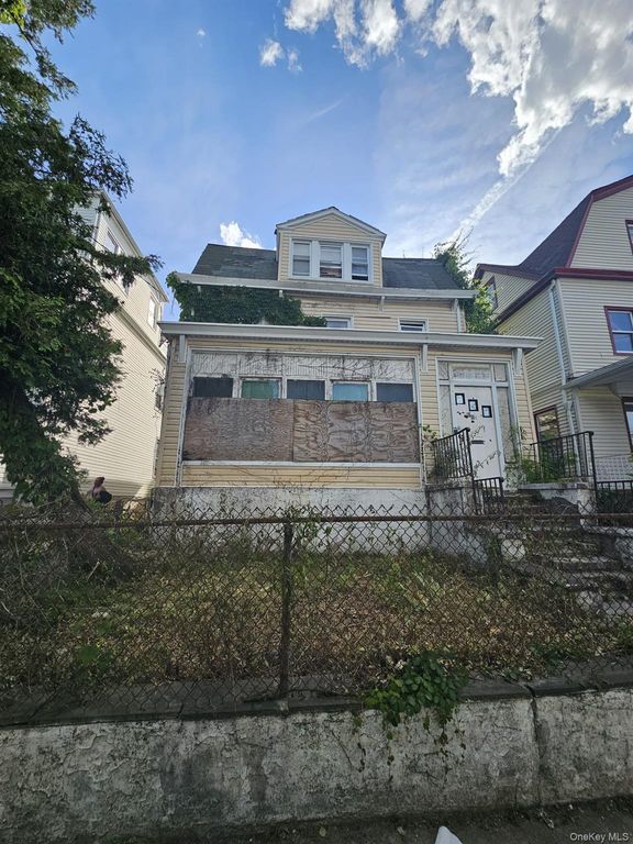 328 S 1st Avenue, Mount Vernon, NY 10550