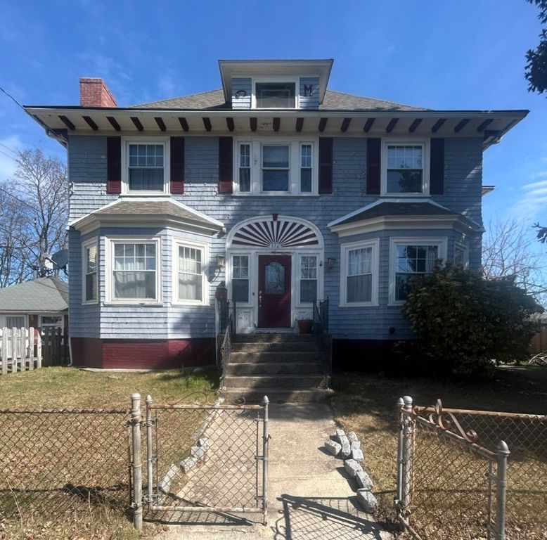 172 Central Avenue, East Providence, RI 02914