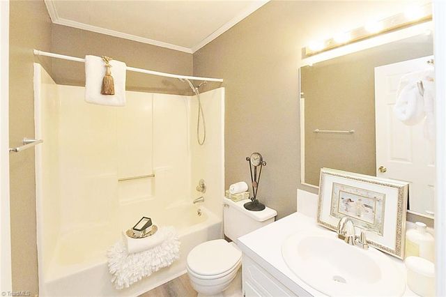 908 S Ridge Court 128, Winston-salem, NC 27107