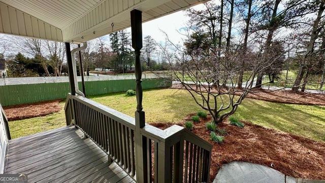 2095 Four Notch Road, Carrollton, GA 30116