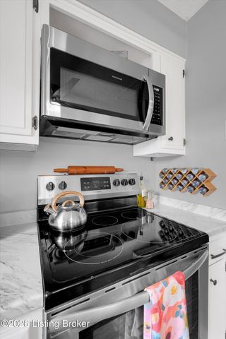 8501 Turnside Dr, Louisville, KY 40242