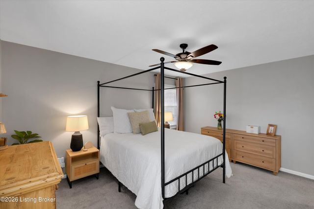 8501 Turnside Dr, Louisville, KY 40242