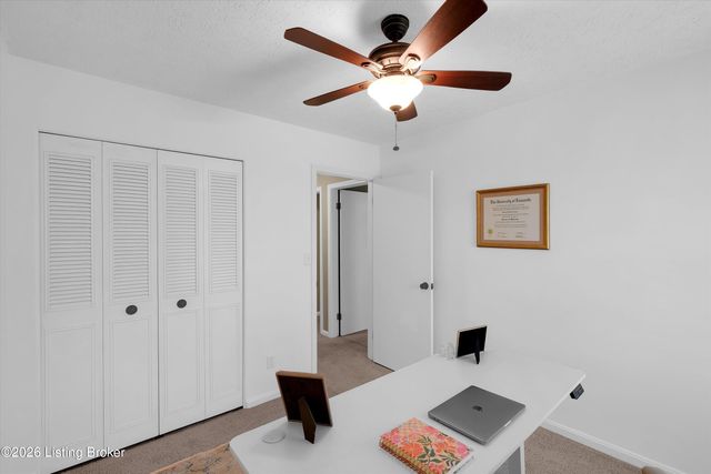 8501 Turnside Dr, Louisville, KY 40242