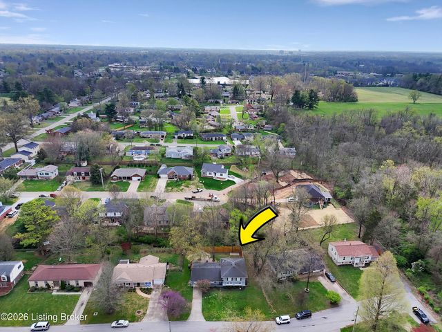 8501 Turnside Dr, Louisville, KY 40242