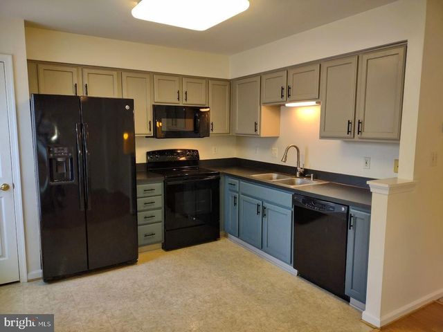 7039 SAUVAGE LN, Gainesville, VA 20155