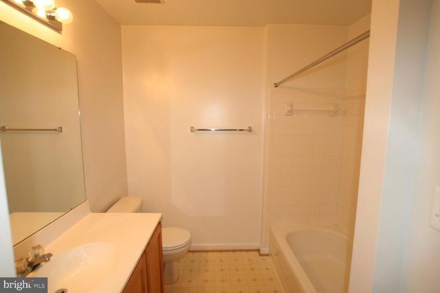 7039 SAUVAGE LN, Gainesville, VA 20155