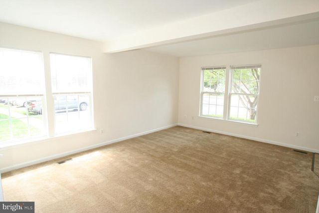 7039 SAUVAGE LN, Gainesville, VA 20155