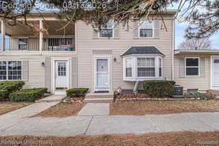 279 Lake Village Drive, Walled Lake, MI 48390
