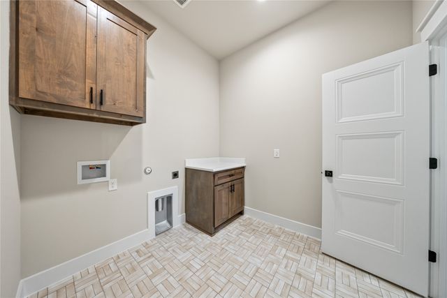 903 Boston Lane, River Oaks, TX 76114