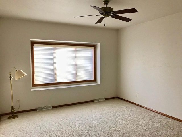1442 RUSHMORE CIRCLE, De Pere, WI 54115