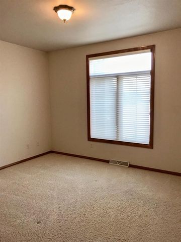 1442 RUSHMORE CIRCLE, De Pere, WI 54115