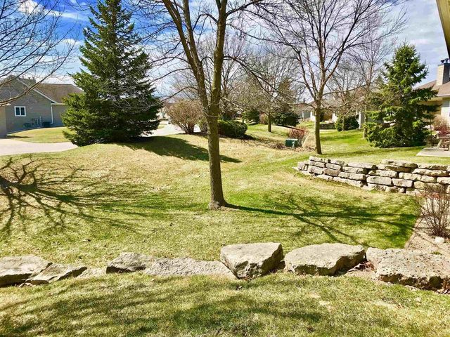1442 RUSHMORE CIRCLE, De Pere, WI 54115
