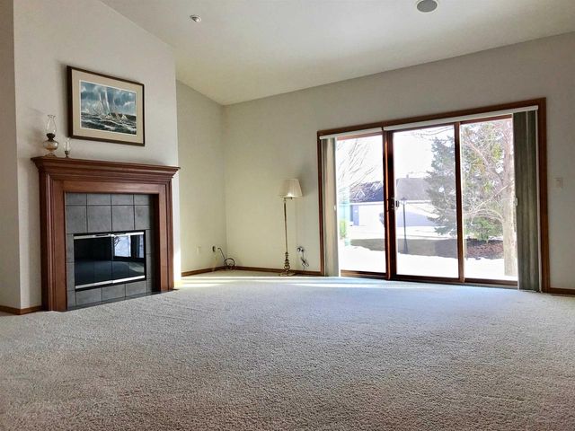 1442 RUSHMORE CIRCLE, De Pere, WI 54115