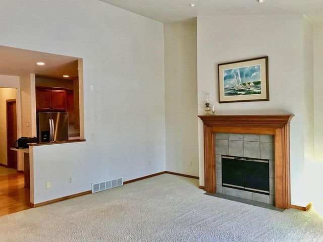 1442 RUSHMORE CIRCLE, De Pere, WI 54115