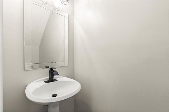 3284 Long Iron Place, Lawrenceville, GA 30044