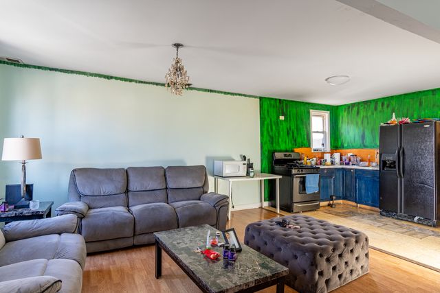 5230 S JUSTINE Street, Chicago, IL 60609