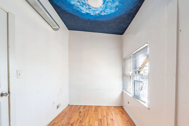 5230 S JUSTINE Street, Chicago, IL 60609