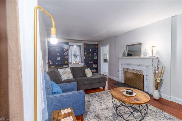 937 Dogwood TER, Norfolk, VA 23502