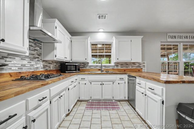 11756 S 272nd East Avenue, Coweta, OK 74429