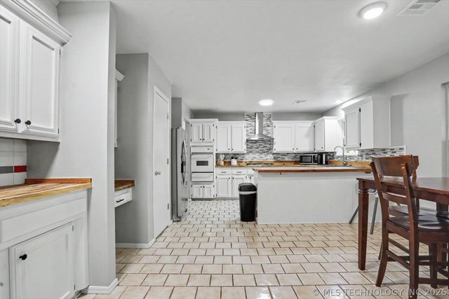 11756 S 272nd East Avenue, Coweta, OK 74429