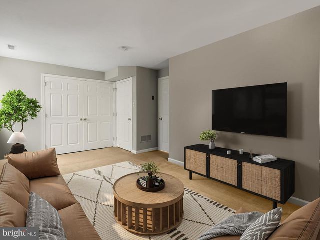 2746 FYNAMORE LN, Downingtown, PA 19335