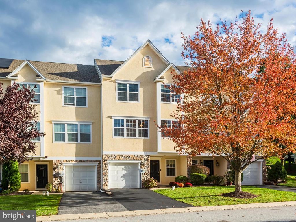 2746 FYNAMORE LN, Downingtown, PA 19335