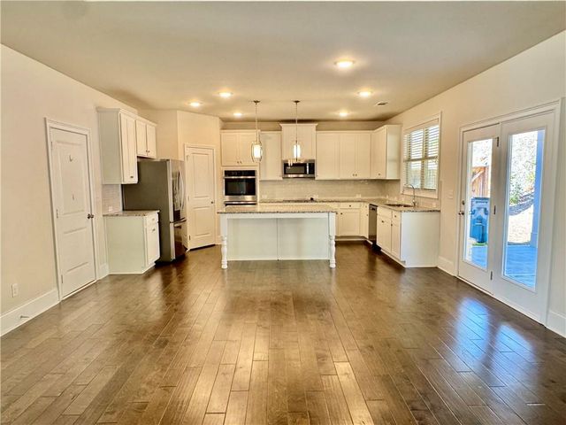 4293 Shandi Cove, Hoschton, GA 30548