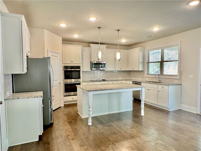 4293 Shandi Cove, Hoschton, GA 30548