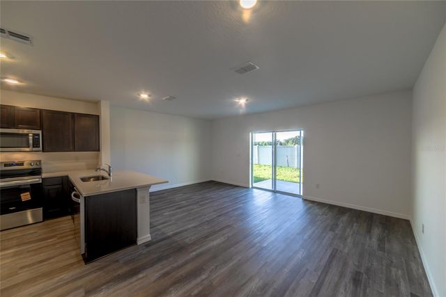 17208 ENGLISH CHESTNUT WAY, Land O Lakes, FL 34638