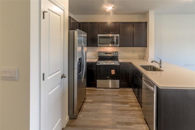 17208 ENGLISH CHESTNUT WAY, Land O Lakes, FL 34638