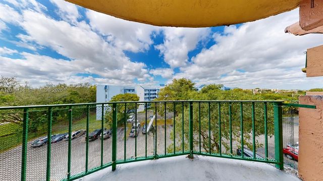 9360 Fontainebleau Boulevard 510, Miami, FL 33172