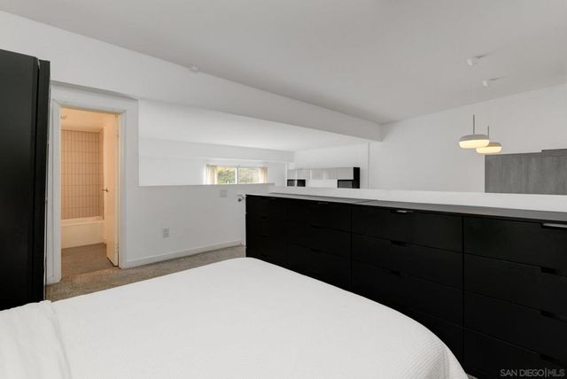 941 W Hawthorn St 8, San Diego, CA 92101