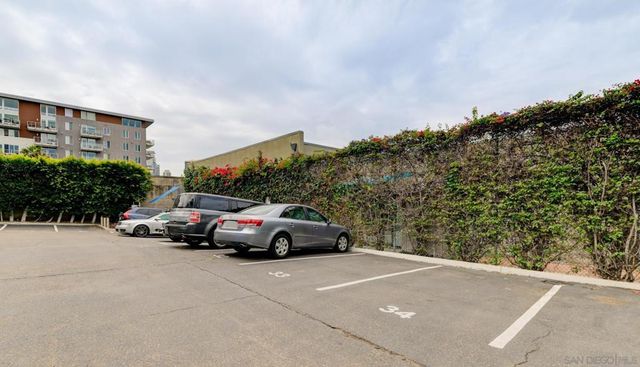 941 W Hawthorn St 8, San Diego, CA 92101