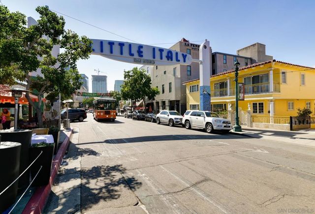 941 W Hawthorn St 8, San Diego, CA 92101