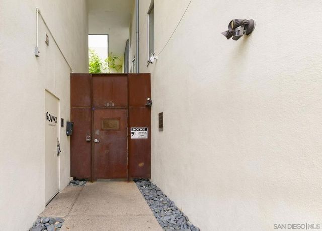 941 W Hawthorn St 8, San Diego, CA 92101